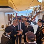 Il Manuale consegnato al comandante del Vespucci ormeggiato a Reggio Calabria