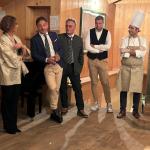 la Delegata De Mattia, i Simposiarchi Belli e Sidro, il Sommelier Aldo Vascellari e il cuoco Pierluigi Orlando